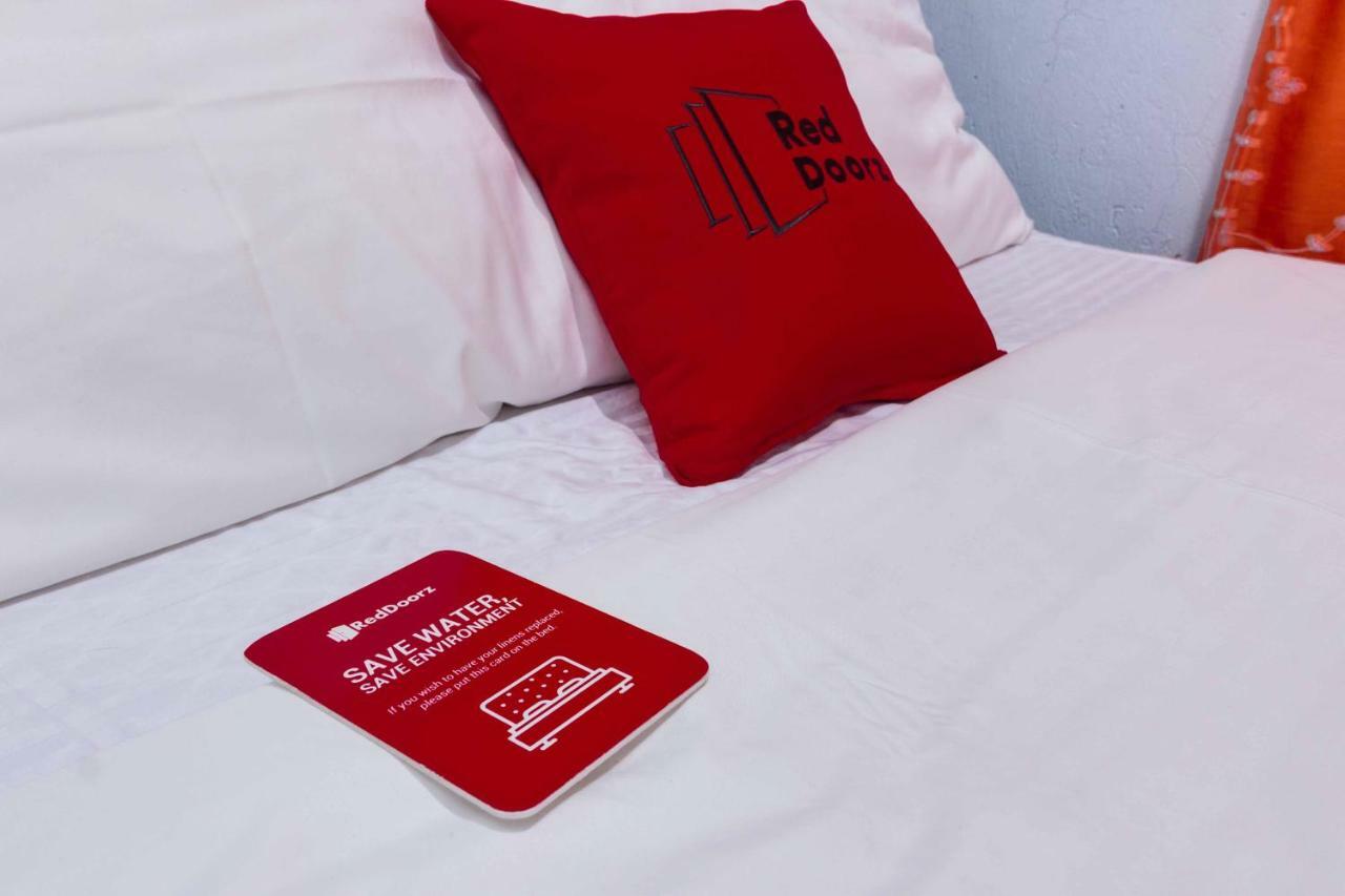 Hotel Reddoorz @ Zapatera Cebu Zewnętrze zdjęcie
